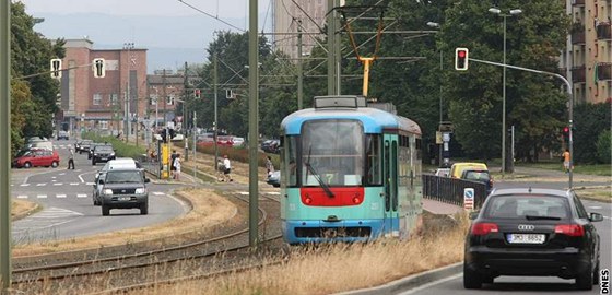 Naposledy Olomouc otevela novou tramvajovou tra v roce 1997, kdy koleje po tíd Kosmonaut spojily hlavní vlakové nádraí a trnici.