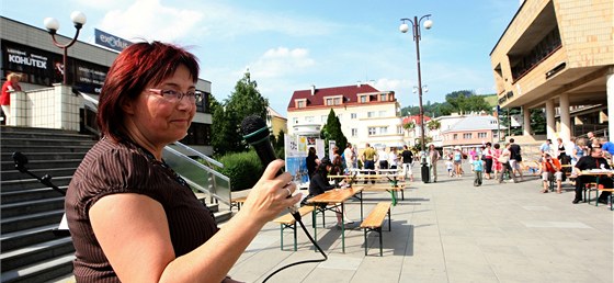 Sdruení vyzvalo vsetínské zastupitele v ele se starostkou Ivetou Táborskou (na snímku), aby odstoupilo a umonilo tak nové volby.