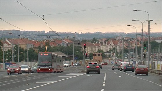 Omezení se dotknou i tramvajové dopravy v ulici Milady Horákové.