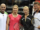 Andre Agassi, Steffi Grafová, Jana Novotná a Jií Novák ped vzájemným duelem na exhibici Advantage Tennis IV v Praze