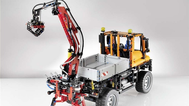 Mercedes-Benz Unimog jako stavebnice Lego