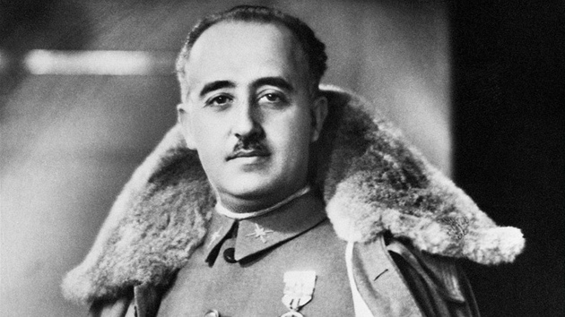 panlský diktátor Francisco Franco na oficiálním snímku z roku 1948