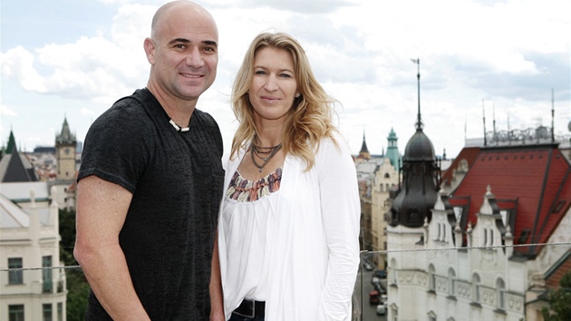 Andre Agassi a Steffi Grafová ped praskou exhibicí Advantage Tennis IV