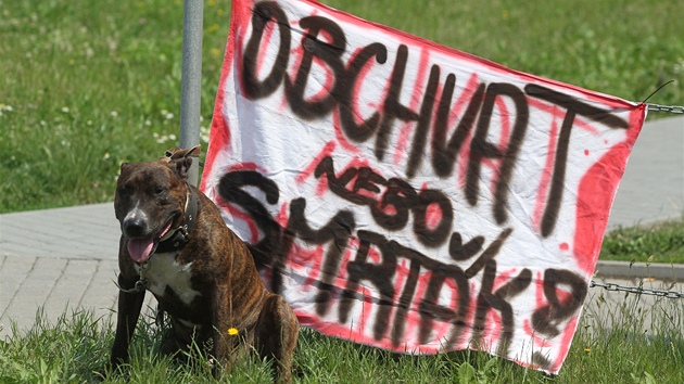 Nespokojení obyvatelé Havlíkova Brodu zablokovali frekventovanou silnici I/38.