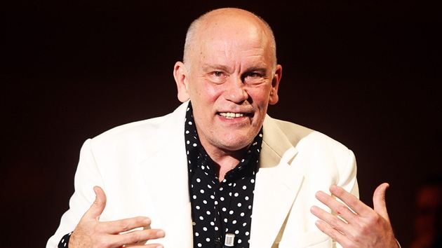 John Malkovich p�i p�edstavení Pekelná komedie v rámci Pra�ského jara 2011