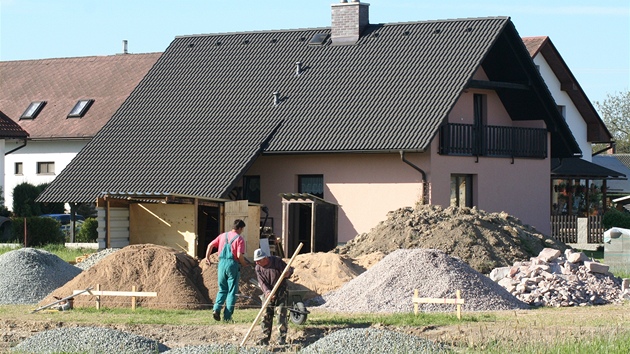 Výstavba nových domk v Kvasinách na Rychnovsku. 