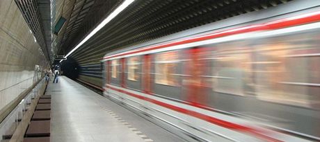 Metro trasy A nejezdí mezi stanicemi Námstí Míru a Dejvická. Ilustraní foto.