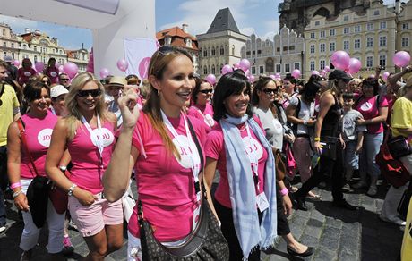 Pochodu proti rakovin se tradin úastní i známé tváe.