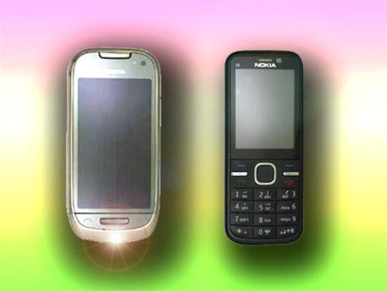 Nokia C7-00i a C5-00i