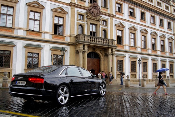 Audi A8 Long