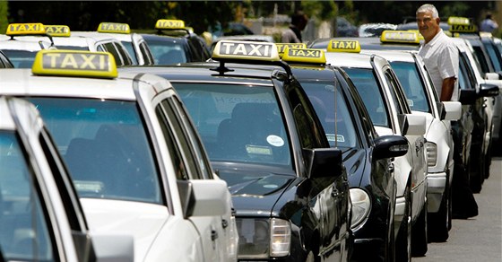 Pražští taxikáři tvrdí, že vypukla cenová válka. (Ilustrační snímek)