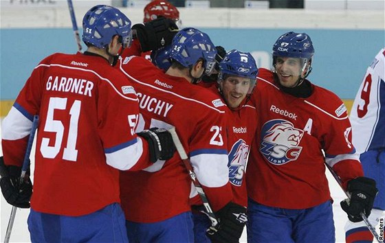 Hokejisté Curychu se radují z triumfu ve finále prvního roníku hokejové Ligy mistr.