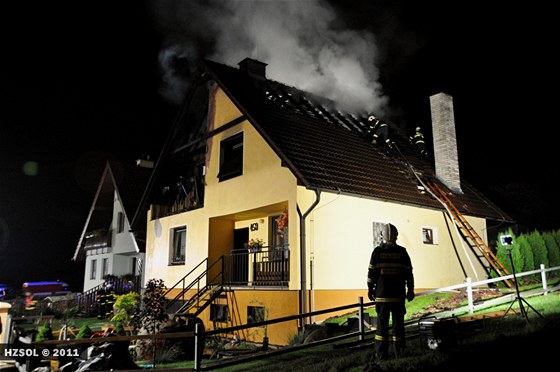 V pízemí rodinného domku v Blansku zaalo hoet, pi poáru zemela majitelka domu. Ilustraní snímek