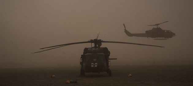 Vojenské helikoptéry v Afghánistánu (ilustra�ní snímek)