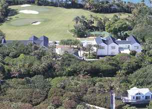 Tiger Woods si na Florid postavil palc za 50 milion dolar. Soust je golfov hit i soukrom molo. 