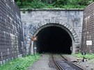 Portál piáckého tunelu, druhé nejdelí stavby svého druhu v esku