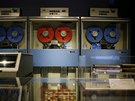 V 50. letech se IBM peorientovala na magnetická úloit