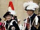 Královna Albta II. a princ Philip na sloení písahy nových rytí z The Garter ve Windsoru