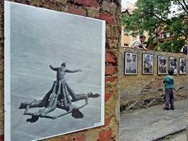 Fotografick vstava v ulice zavradnch.