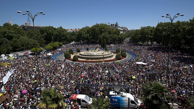 Protesty panl proti Paktu pro euro. (19. ervna 2011)