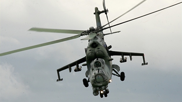 Vrtulník MI-24. Memorial Air Show 2011 v Roudnici nad Labem.