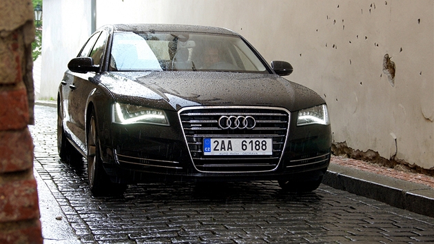 Audi A8 Long