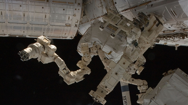 Astronuté na ISS se dočkají častější výměny prádla.