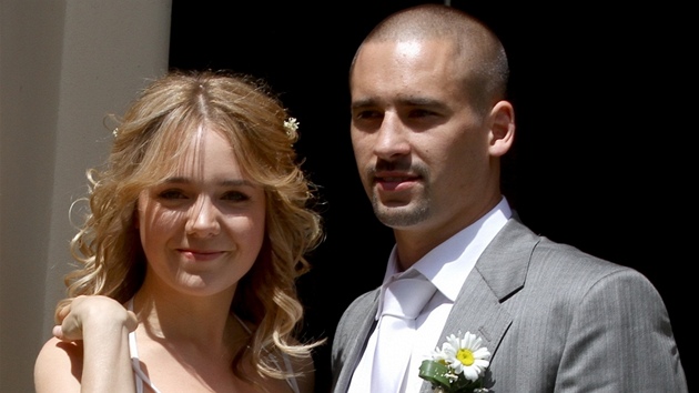 Lucie Vondráková s Tomáem Plekancem pojali svou svatbu ve velmi jednoduchém...