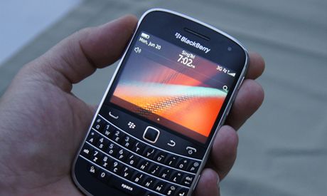 BlackBerrry Bold 9900 p