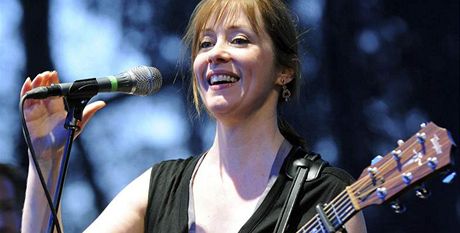 Suzanne Vega (Praha, luté lázn, 22. ervence 2009)