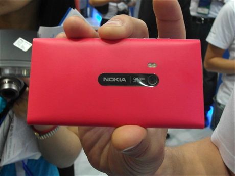 Nokia N9 na veletrhu CommunicAsia v Singapuru