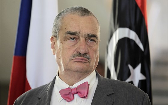 Karel Schwarzenberg v bat libyjských rebel Benghází (29. ervna 2011)