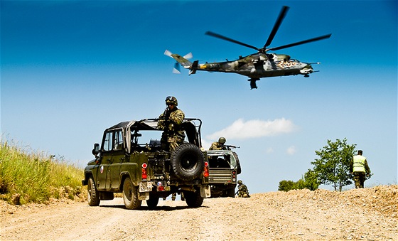 Čeští vojáci se připravují na misi v afghánském Lógaru. Na Libavé zkoušejí
