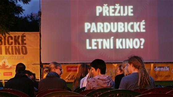 Letní kino v pardubických Tyrových sadech