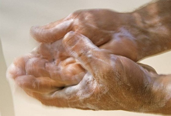 Píruka WHo dá lékam pesný návod na to, jak a kdy si mýt ruce