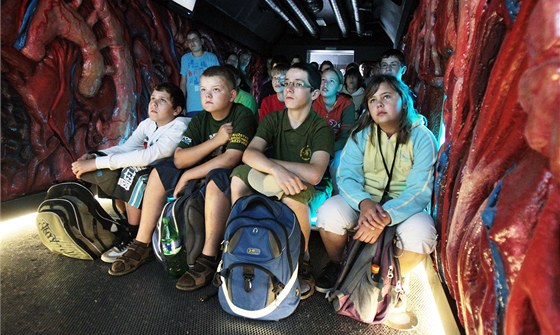Děti v protidrogovém vlaku.