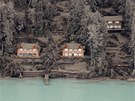 Okolí msta Villa La Angostura v Argentin je pokryté sopeným popelem (19.