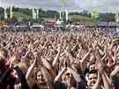 Ped zaátkem festivalu Glastonbury 2011 se v areálu selo více ne 93 tisíc