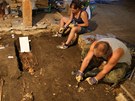 Archeologové pi vykopávkách v kostele sv. Kateiny ve tramberku - Tamovicích.