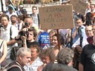Demonstrace proti zvýení DPH na knihy na praské Staromstkém námstí