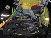 Tragick nehoda sanitky a nkladnho auta u Vamberka. (24. ervna 2011)