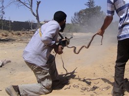 Libyjt povstalci u Misurty pl na pozice Kaddfho jednotek (20. ervna