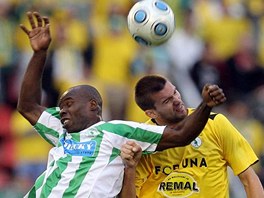 Bohemians/Stkov - Bohemians 1905: Stanley Ibe (vlevo) a Martin Cseh