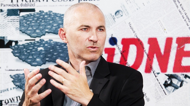 Petr Fejk z�ejm� kon�í ve funkci ombudsmana �eských drah.