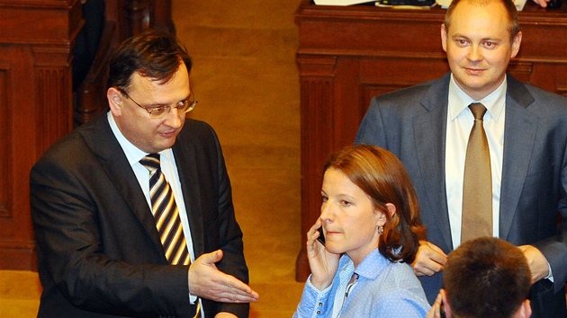 Karolína Peake, Petr Ne�as a Michal Ha�ek ve Sn�movn�
