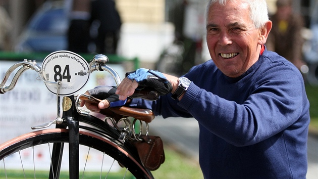 Mistrovství republiky historických velociped. Na snímku doktor Pavel Pafko. 