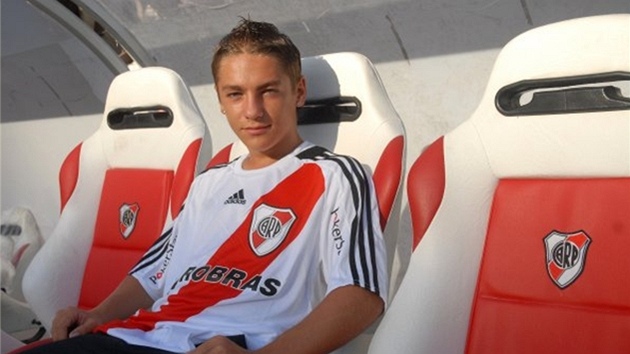 Nicolas umský v dresu River Plate