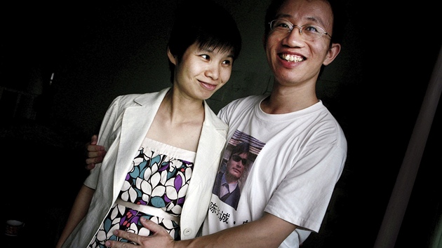 ínský disident Chu ia se svojí manelkou na snímku z roku 2007