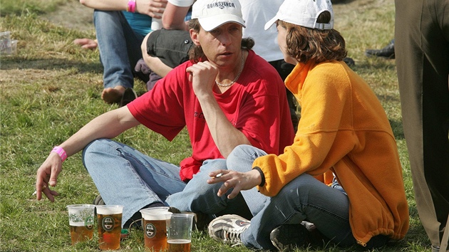 Návštěvníci olomouckého pivního festivalu.