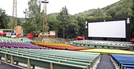 Zrekonstruované letní kino v Karlových Varech.